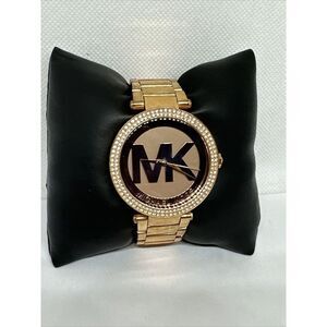 Michael Kors Parker MK5865 Women Rose Gold Analog Dial Quartz Wrist Watch NUL39